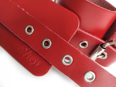 Поножи из экокожи красные Erotoys Fetish line, Ero-152r