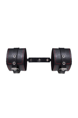 Черные оковы однослойные с контрастной строчкой из натуральной кожи Pecado