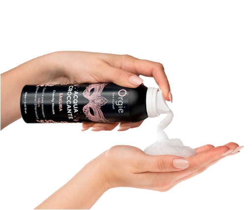 Шипучая увлажняющая пена для массажа с ароматом сакуры Orgie Acqua Croccante (150 мл)