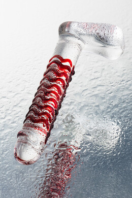 Стеклянный фаллос с мошонкой Sexus 16 см