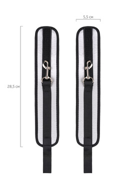 Серебристые поножи Anonymo