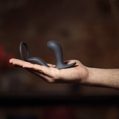 Анальная пробка с эрекционным кольцом Bootie Ring