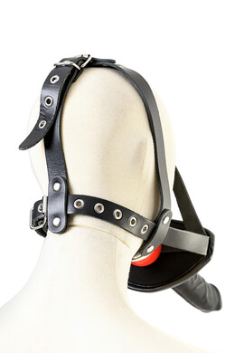 Кляп с фаллосом на сбруе черный Theatre