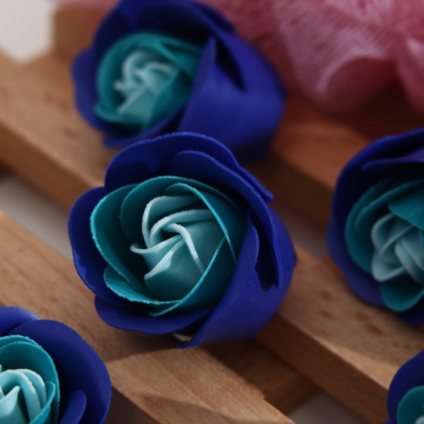 Розы мыльные бело-синие (81 шт)