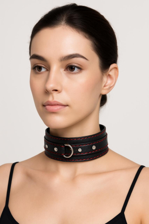 Ошейник из черной кожи с красной строчкой