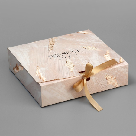 Коробка подарочная "Present"