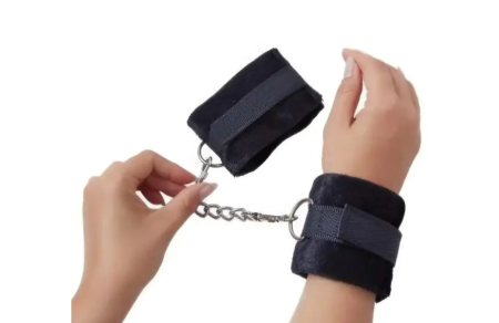 Мягкие наручники на липучках 
