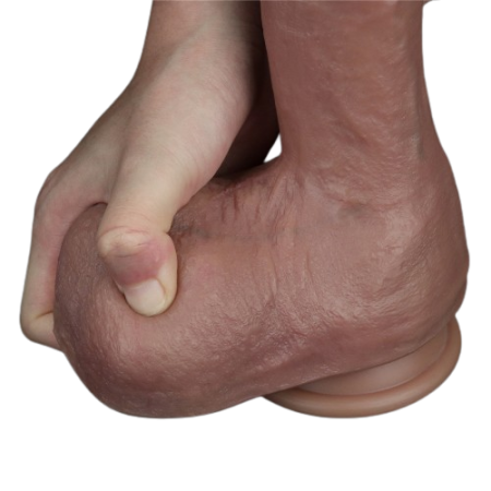 Реалистичный фаллос-мулат с большой мошонкой Lovetoy Silicone Cock 27 см