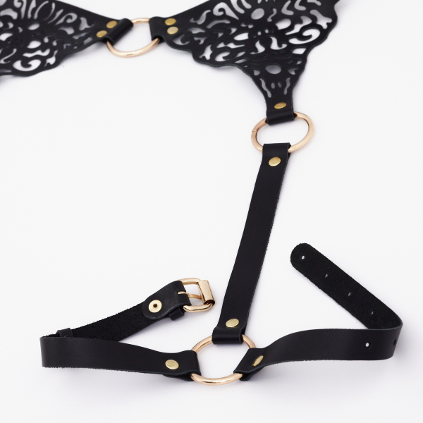 Гартеры резные с золотой фурнитурой