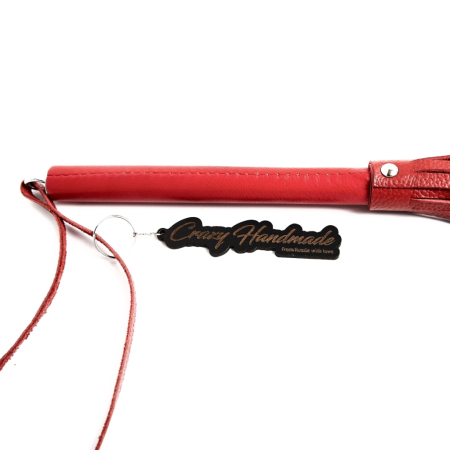 Флоггер с красной ручкой