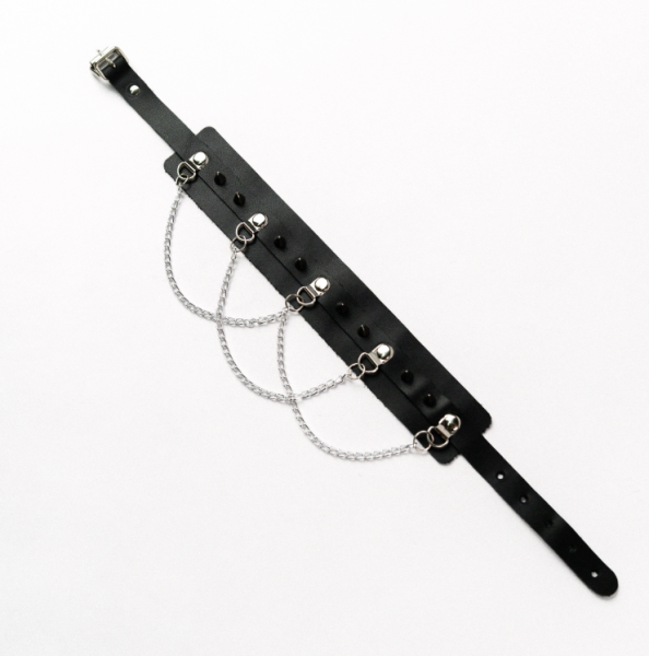 Чокер с шипами и цепочкой